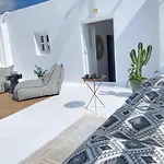 Matogianni Rooftop Getaway In I Beyond Blue Holiday home